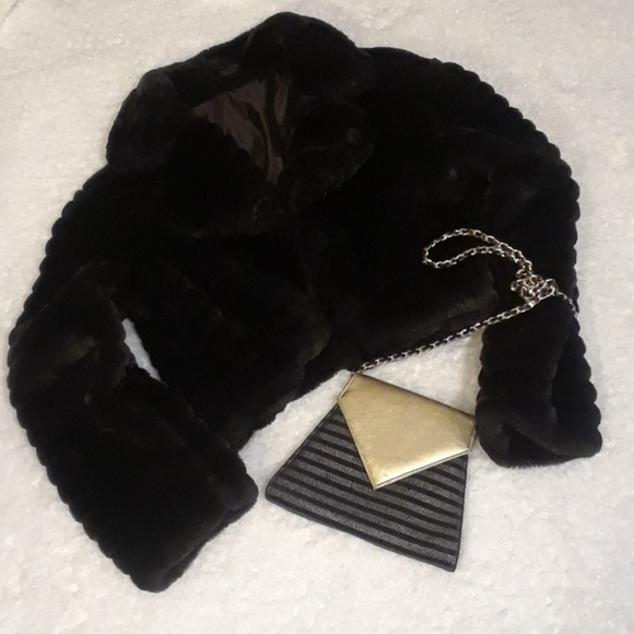 De'rothschild Vintage Faux Mink Coat - Picture 3 of 16